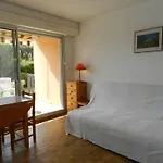 A Avec Acces Plage, Terrasse Et Parking - Fr-1-251-875