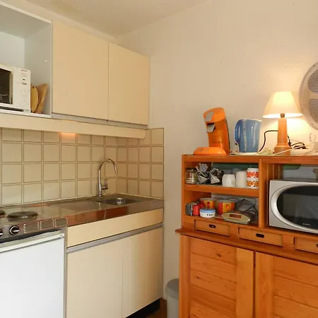 Apartment A Avec Acces Plage, Terrasse Et Parking - Fr-1-251-875 Bormes-les-Mimosas