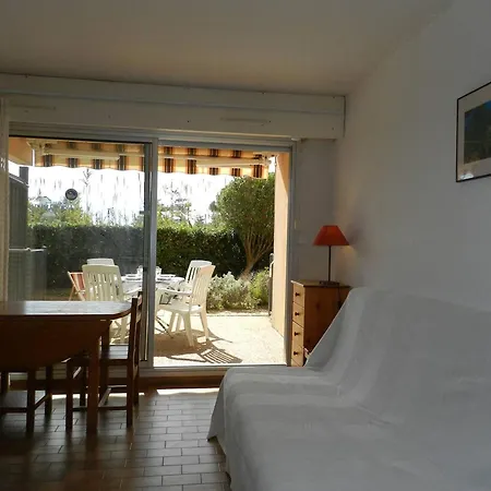 A Avec Acces Plage, Terrasse Et Parking - Fr-1-251-875 *