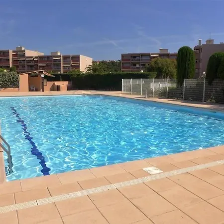 A Avec Acces Plage, Terrasse Et Parking - Fr-1-251-875 *
