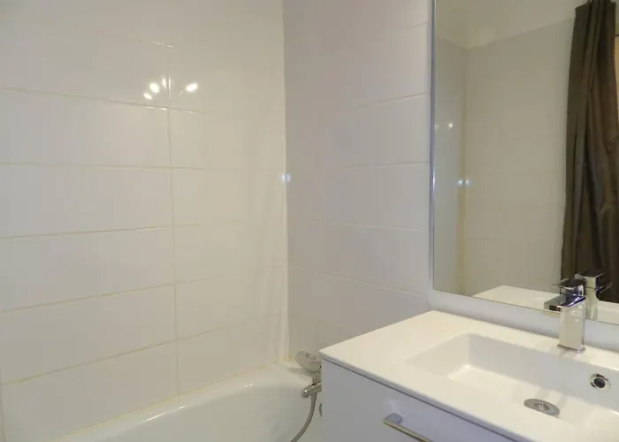 A Avec Acces Plage, Terrasse Et Parking - Fr-1-251-875 Apartment *