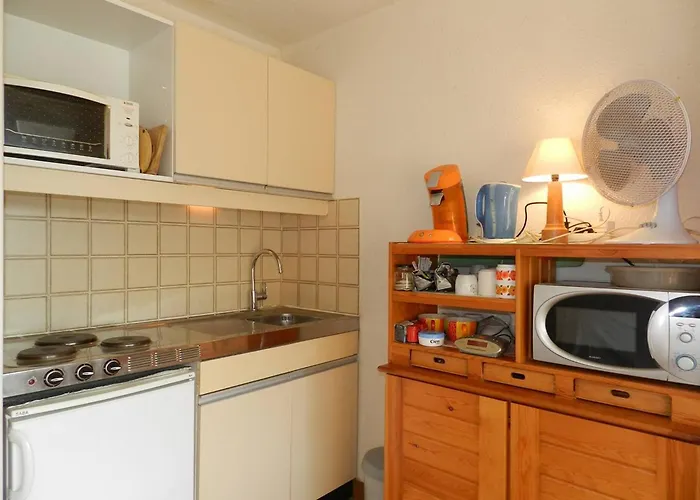 Apartment A Avec Acces Plage, Terrasse Et Parking - Fr-1-251-875 Bormes-les-Mimosas