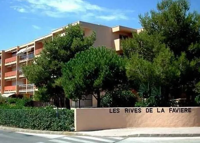 A Avec Acces Plage, Terrasse Et Parking - Fr-1-251-875 * Bormes-les-Mimosas