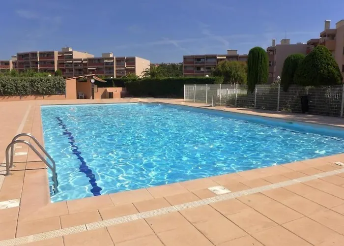 A Avec Acces Plage, Terrasse Et Parking - Fr-1-251-875 *