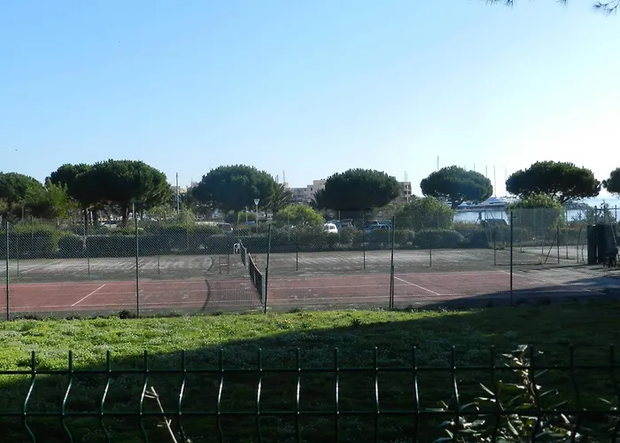 A Avec Acces Plage, Terrasse Et Parking - Fr-1-251-875 * Bormes-les-Mimosas